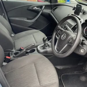 Vauxhall Astra Hatchback 2015 Manual 1598cc 5-door - Image 6