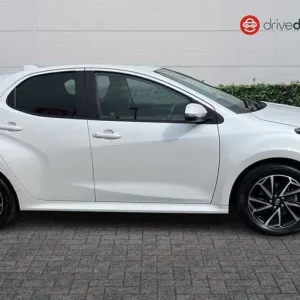 2022 Toyota Yaris Hybrid Hatchback - Image 2