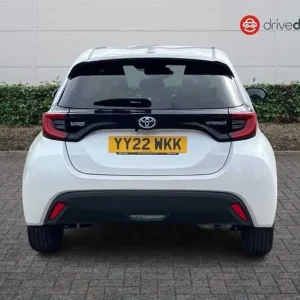 2022 Toyota Yaris Hybrid Hatchback - Image 4