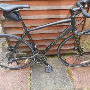 Fuji Sportif 1.1 Road Bike – medium frame, great condition - Image 4