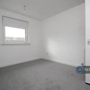 1 bedroom flat in Burnbank Terrace - Image 6
