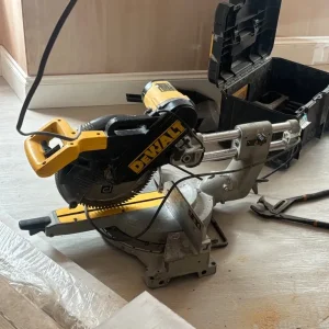 Dewalt mitre saw 240v