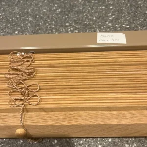 Light wood Venetian blind - Image 2