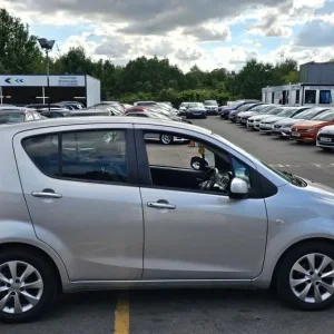2013 Vauxhall Agila 1.2 VVT EcoFLEX SE MPV 5-door Petrol Manual - Image 6