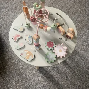 Little Dutch activity table