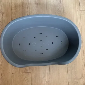 Grey Plastic Dog Bed 60 cm - Image 3