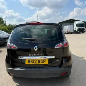 2012 Renault Scenic 1.5 dCi Dynamique TomTom MPV 5-door Diesel Automatic - Image 6