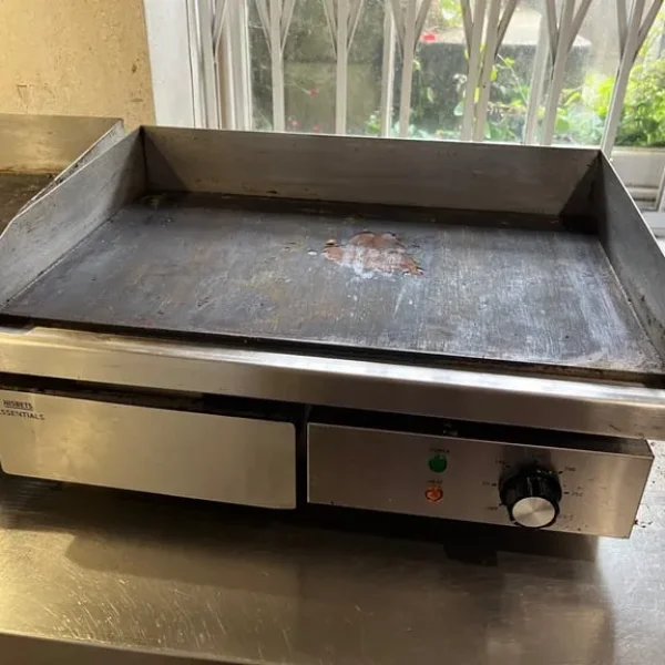 4 x Nisbet Griddles (3 used, 1 new)