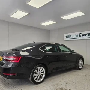 2017 Skoda Superb 2.0 TDI SE L Executive Hatchback - Image 6