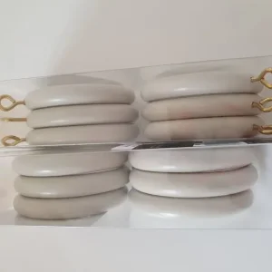 Twelve 35mm wooden curtain rings - Image 3