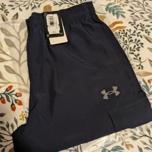 Men's XL Under Armour cargo pants navy blue