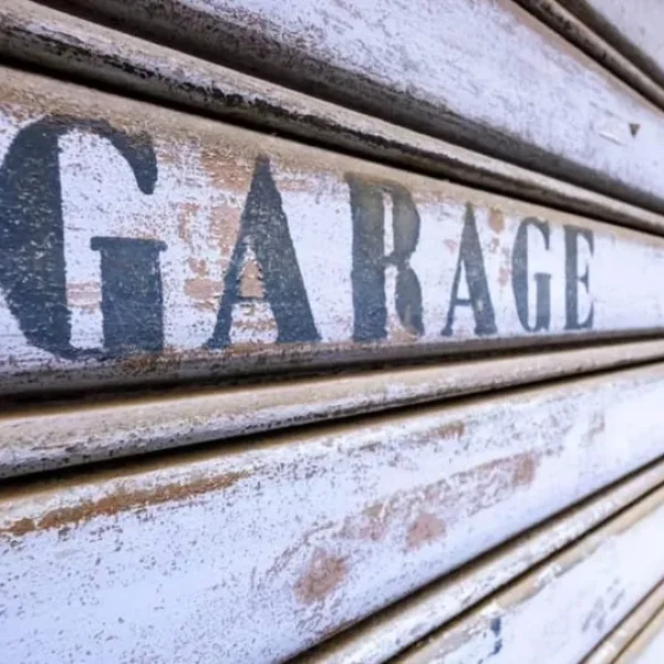 Garage for rent