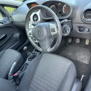 2013 Vauxhall Corsa Hatchback Manual 1.4L 5-door - Image 5