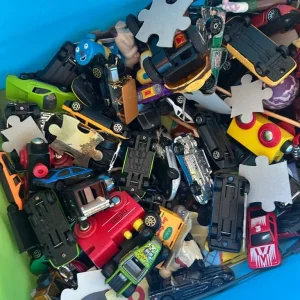 Box of various toys - Image 4