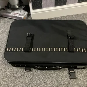 Suitcase with wheels and pull handle - Image 2