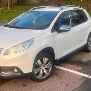 2008 Peugeot 2008 Hatchback - Image 5