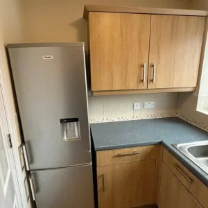 3 BEDROOM APARTMENT IN ARMTHORPE, DONCASTER - Image 4