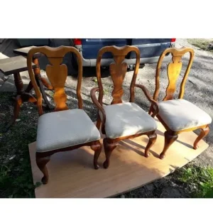 Vintage table and chairs - Image 2