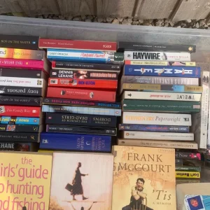 100+ paperbacks and a few hardbacks - Image 4