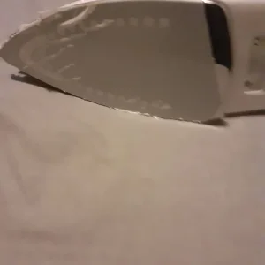 Steam iron - Image 2