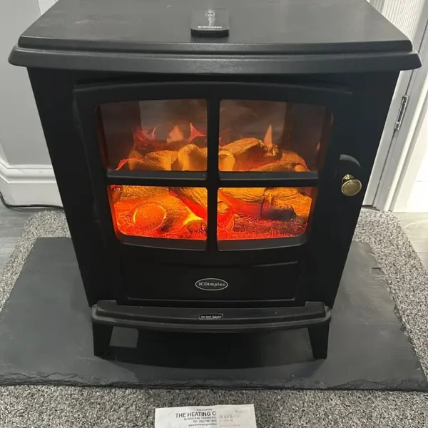 Dimplex Optiflame log effect fan heater with hearth