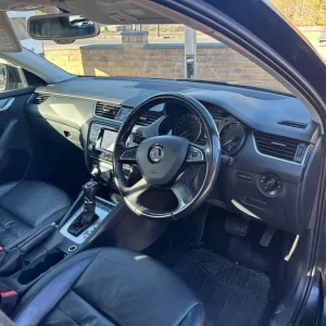 2013 Skoda Octavia 2.0 TDI Elegance DSG Estate Diesel - Image 6
