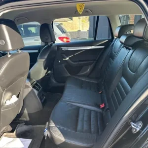 2013 Skoda Octavia 2.0 TDI Elegance DSG Estate Diesel - Image 7