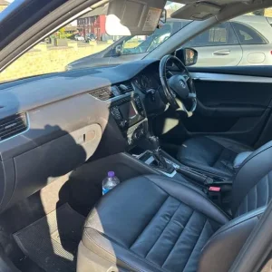 2013 Skoda Octavia 2.0 TDI Elegance DSG Estate Diesel - Image 8