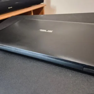 Laptop (15.6 inch, Intel, 256GB SSD) - Image 4