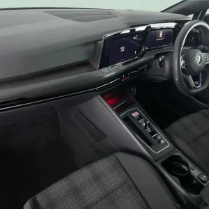 2021 Volkswagen Golf 1.4 TSI GTE Plug-in Hybrid Hatchback - Image 4