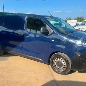2019 Citroen Dispatch 2.0 BlueHDi Panel Van - Image 2