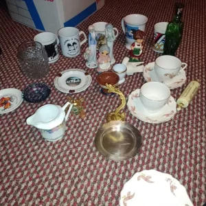 Boxes of Bric a Brac suit car booter etc - Image 5