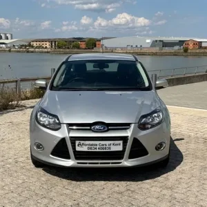 2012 Ford Focus 1.6 TI-VCT Titanium 5-door Hatchback - Image 3