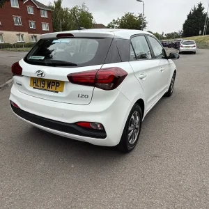 2019 Hyundai i20 1.2 SE Launch Edition 5Dr - Image 3