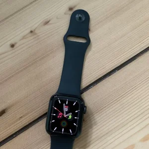 Apple Watch Series SE 2022 40mm GPS - Image 7
