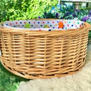 Round willow basket with cotton liner and pockets - Image 3