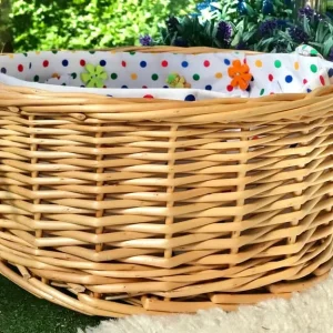 Round willow basket with cotton liner and pockets - Image 5