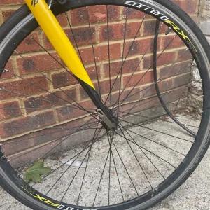 Carrera TDF ltd road bike - Image 3