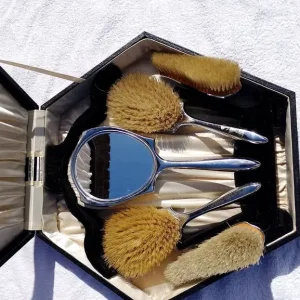 English Guilloche Vanity Set - Image 3