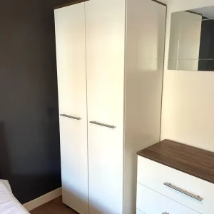 8 Full Bedroom Furniture Sets - Image 7