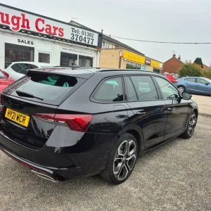 2021 Skoda Octavia VRS TSI DSG Estate Petrol/Ele Semi Automatic - Image 5