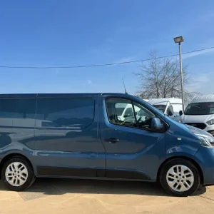 2019 Renault Trafic 2.0 dCi ENERGY 28 Sport Panel Van - Image 2