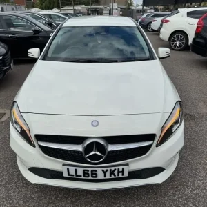 2017 Mercedes-Benz A-Class 1.6 Sport 7G-DCT Euro 6 5-door hatchback - Image 3