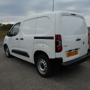 VAUXHALL COMBO 1.5 DIESEL 2300 DYNAMIC VAN 2012 - Image 2