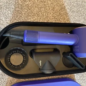 Dyson Supersonic hairdryer with attachments - Image 3