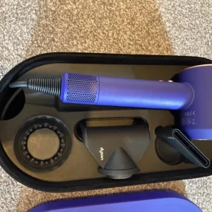 Dyson Supersonic hairdryer with attachments - Image 6