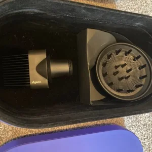 Dyson Supersonic hairdryer with attachments - Image 7