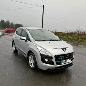 Peugeot 3008 Hatchback 2012 Manual 5-door