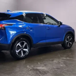 2022 Nissan Qashqai 1.3 DIG-T Hybrid SUV - Image 8