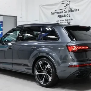 2022 Audi Q7 TDI QUATTRO S LINE BLACK EDITION WITH SLIDING PANORAMIC ROOF - Image 4